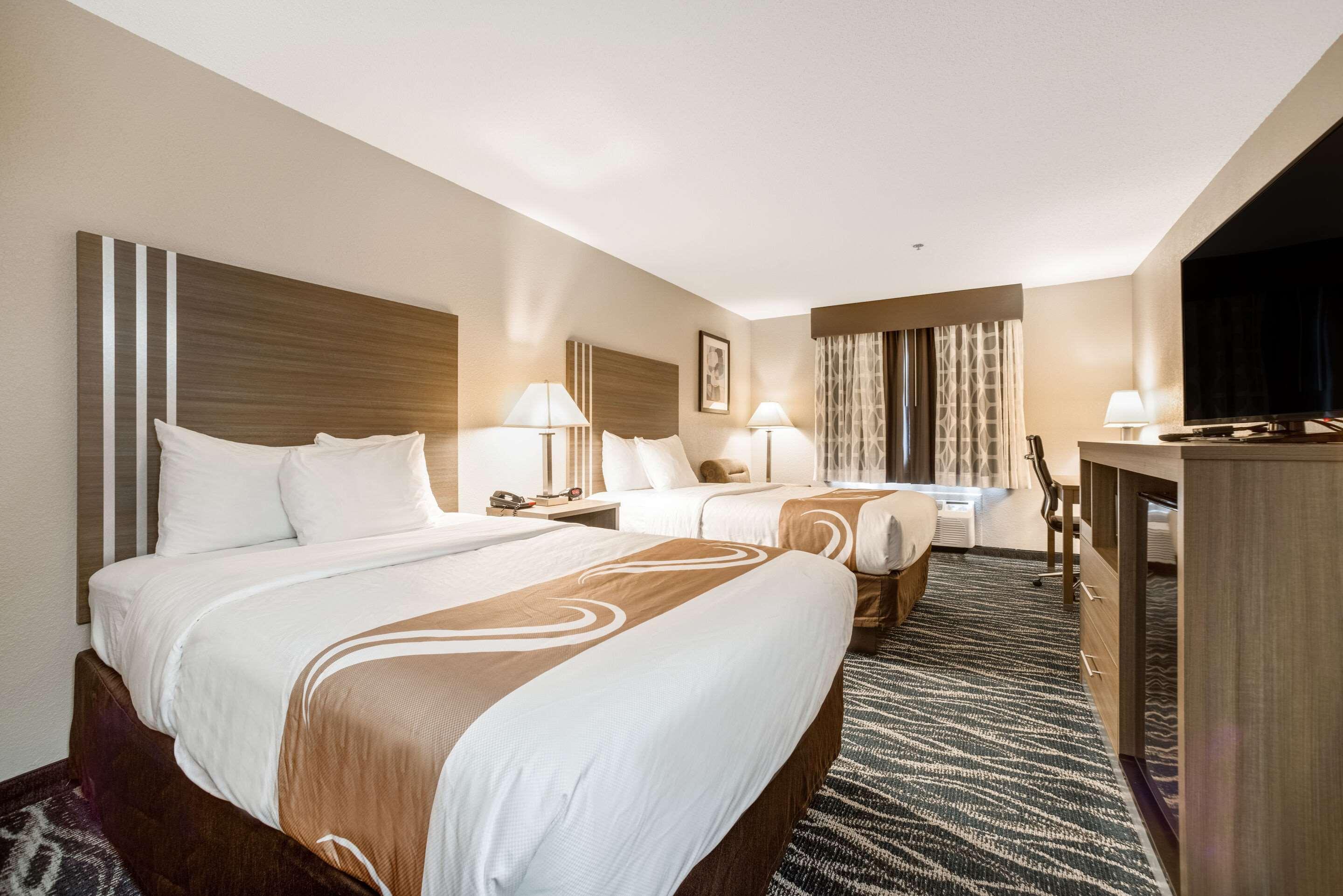 Quality Inn Ефингам Екстериор снимка