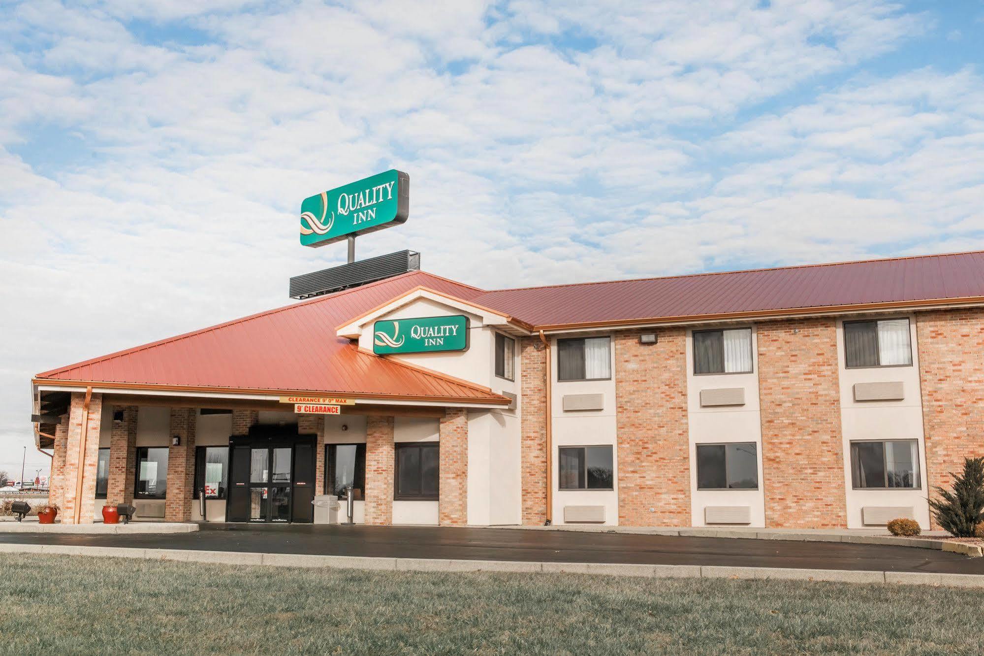 Quality Inn Ефингам Екстериор снимка